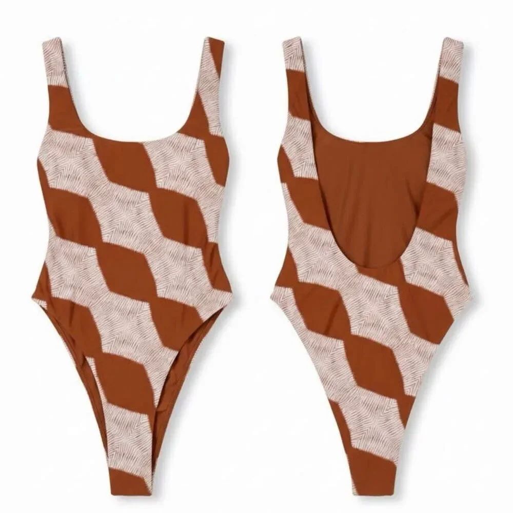 Aerie One Piece Swim Suit Size Large Scoop Neck High Cut Leg NEW